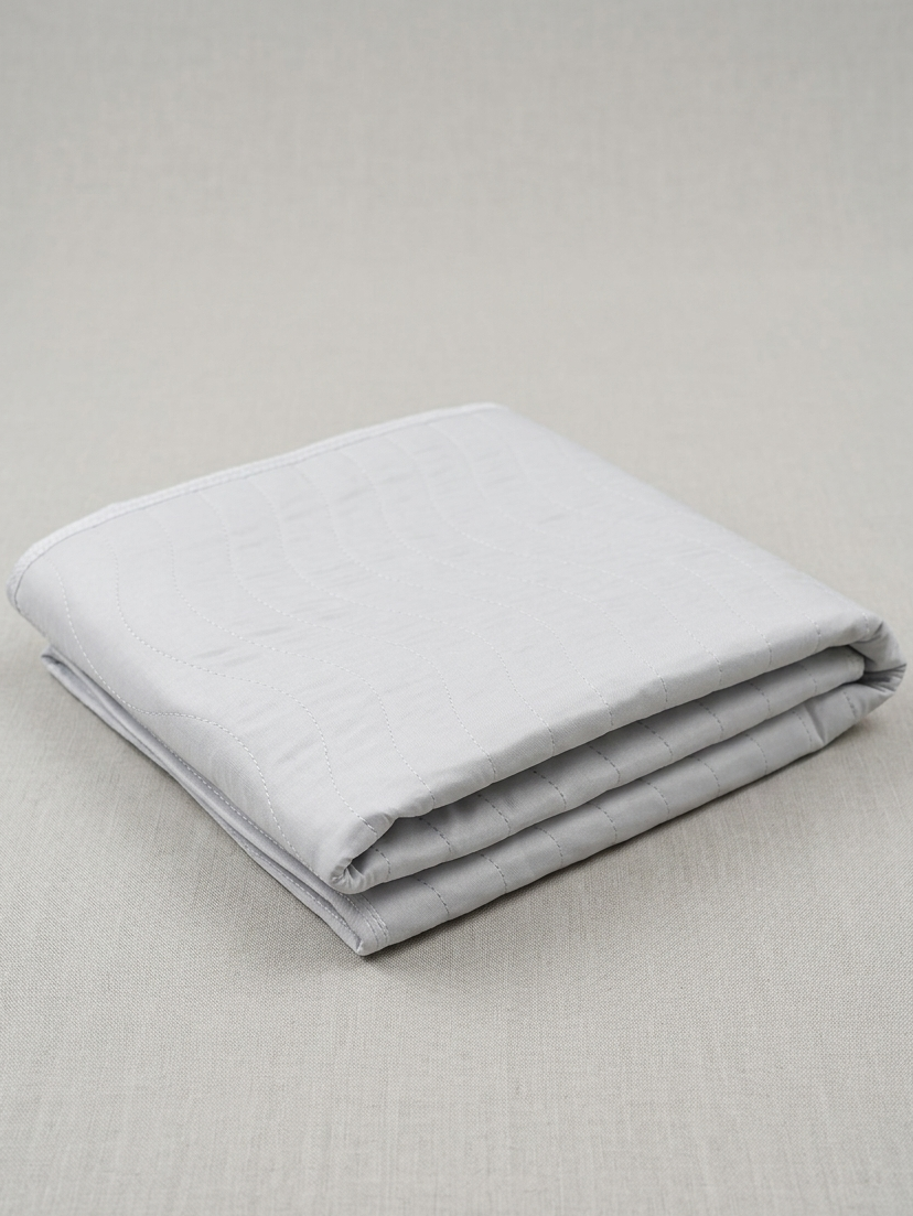 folded reusable incontinence bed pad